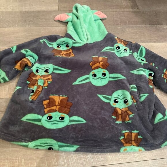 STARWARS YOUTH SNUGGIE BABY YODA ONE SIZE FITS MOST 4-10 YEARS - Picture 2 of 7